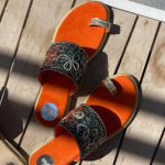 صندل لاانگشتی نارنجی دخترانه